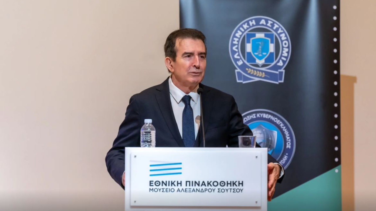 Παγκόσμια Ημέρα Ασφαλούς Πλοήγησης στο Διαδίκτυο - Χρυσοχοΐδης: Προσοχή στα deep fake βίντεο