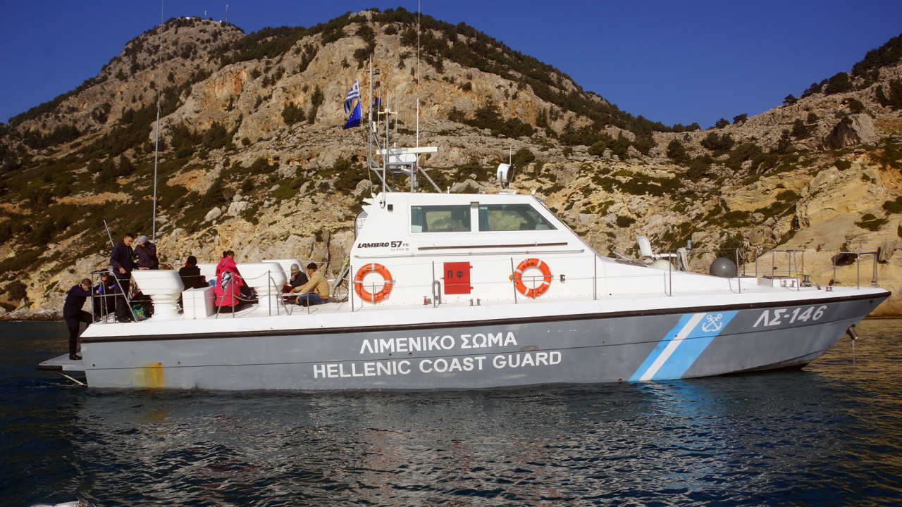 Ακινητοποίηση πλοίου λόγω μηχανικής βλάβης ανοιχτά της Άνδρου