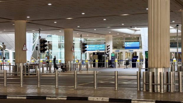 Περίπου 1.500 Έλληνες εγκλωβισμένοι στα ΗΑΕ - Αν δεν ανοίξει ο εναέριος χώρος, δεν μπορεί να γίνει μεταφορά τους