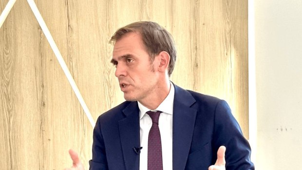 ΠΑΣΟΚ: Παραβίαση διεθνούς δικαίου η επίθεση ΗΠΑ και Ισραήλ σε Ιράν, λέει ο Μάντζος