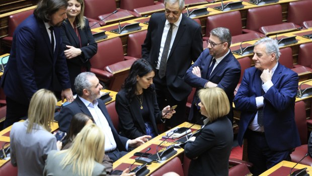 ΠΑΣΟΚ: Οι κάλπες, τα «τιμάρια» και η κόντρα για τις συνεργασίες