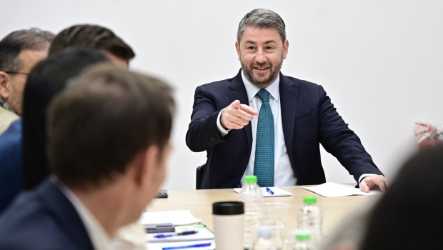 Ανδρουλάκης: Δεν αξίζει στον λαό το διεφθαρμένο σύστημα εξουσίας του Μαξίμου - Οι μάσκες έπεσαν