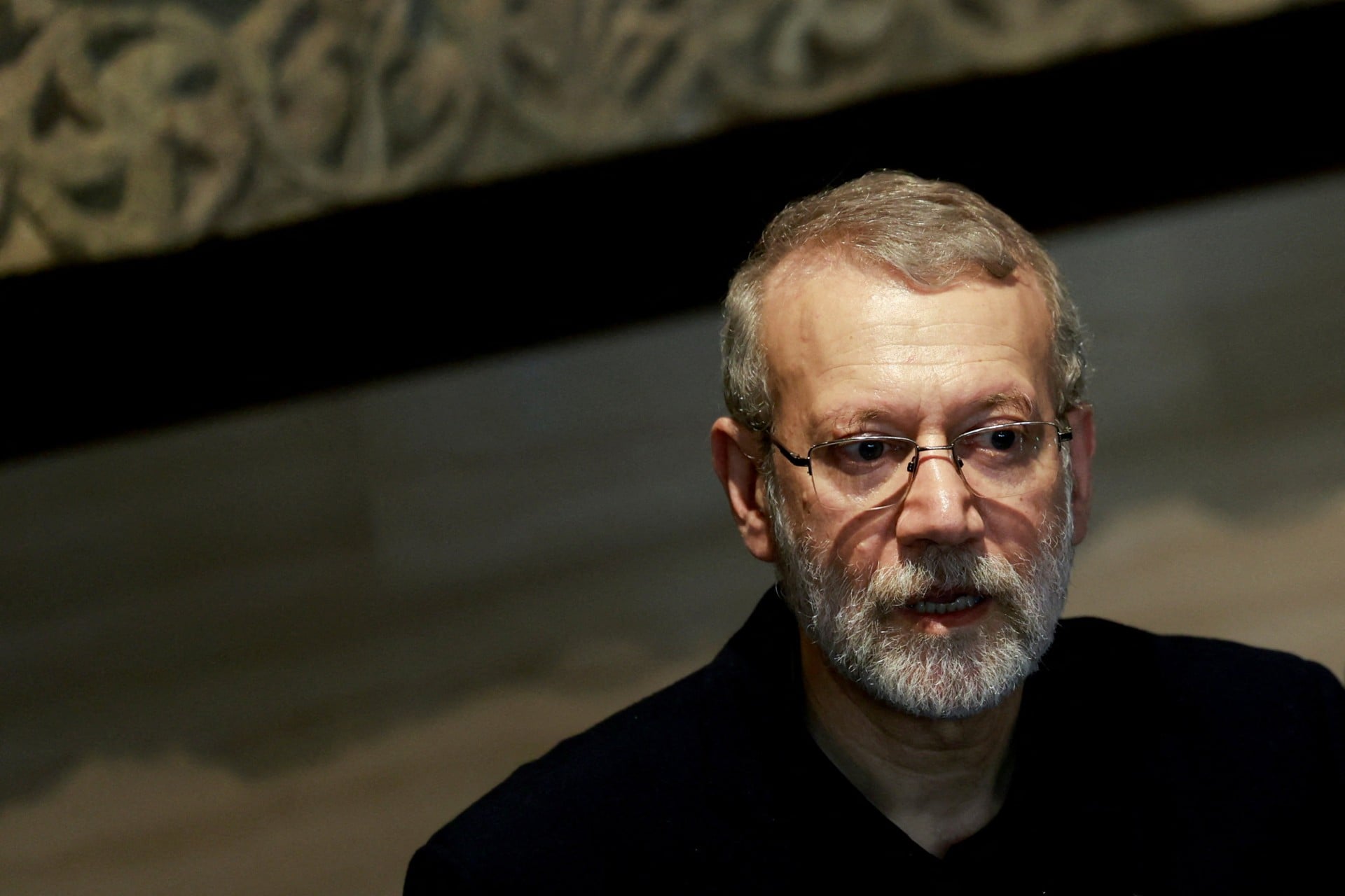 Ο επικεφαλής ασφαλείας του Ιράν δηλώνει ότι «δεν θα διαπραγματευτεί» με τις ΗΠΑ