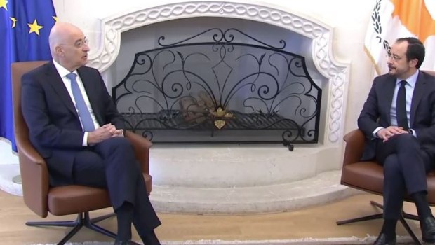 Δένδιας σε Χριστοδουλίδη: «Η Ελλάδα θα δώσει όποια βοήθεια μπορεί στην Κύπρο»