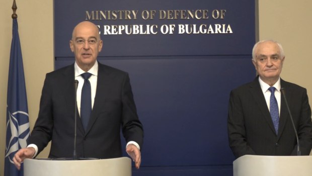 Δένδιας: Οι Patriot και τα F-16 καλύπτουν τον βουλγαρικό εναέριο χώρο και τον προστατεύουν από απειλές