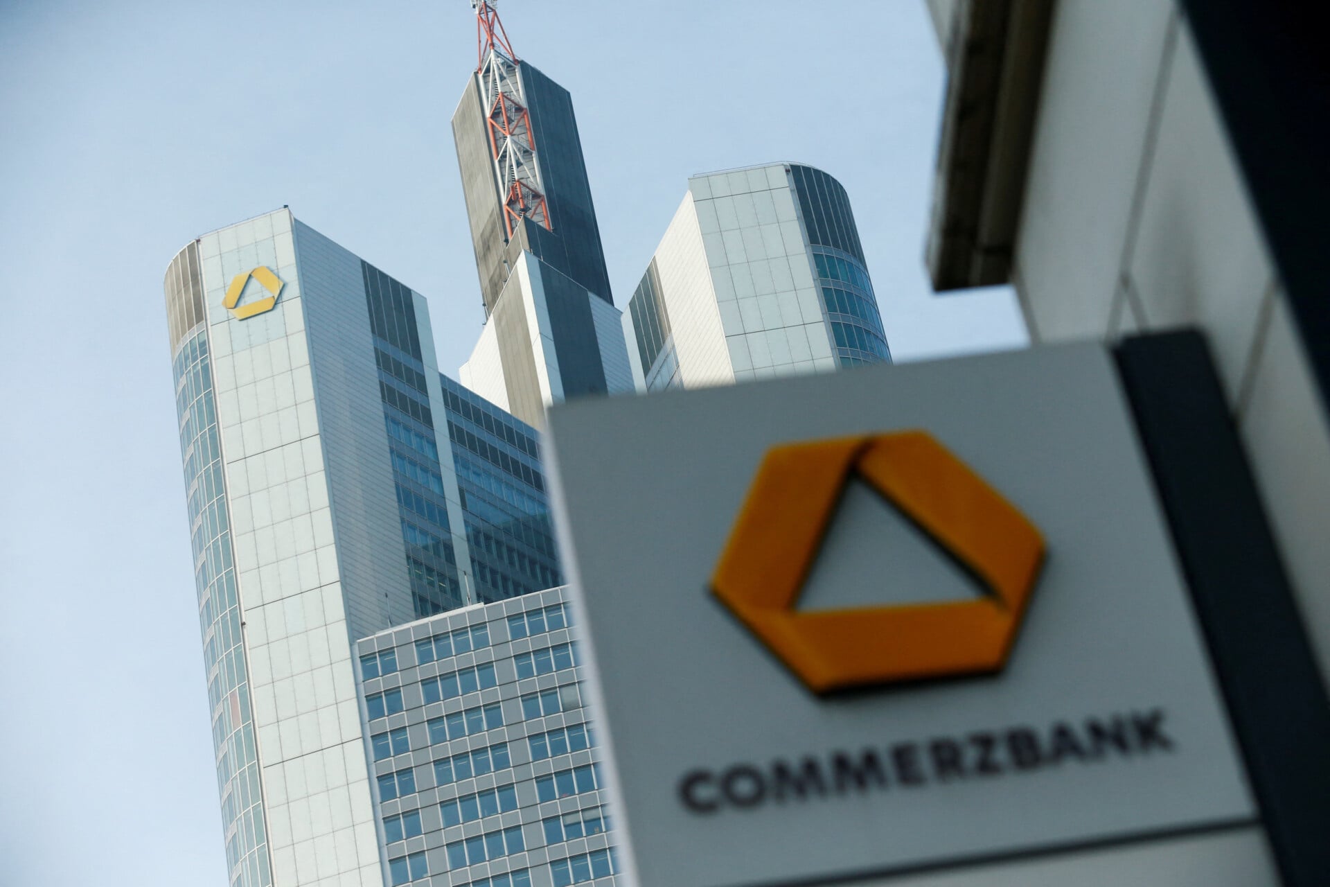 Νέα κίνηση UniCredit για την Commerzbank