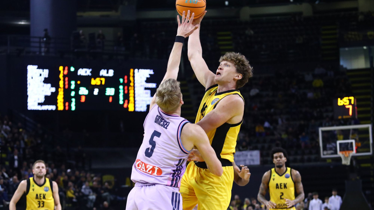 Basketball Champions League: «Πέταξε» στα προημιτελικά η ΑΕΚ