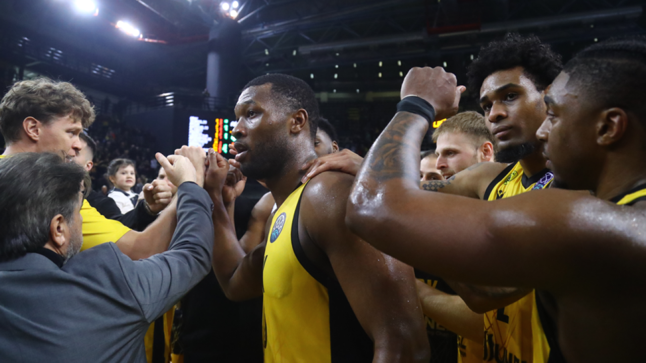 FIBA Champions League: Φουλάρει για το Final-4 η ΑΕΚ, 96-88 την Τόφας
