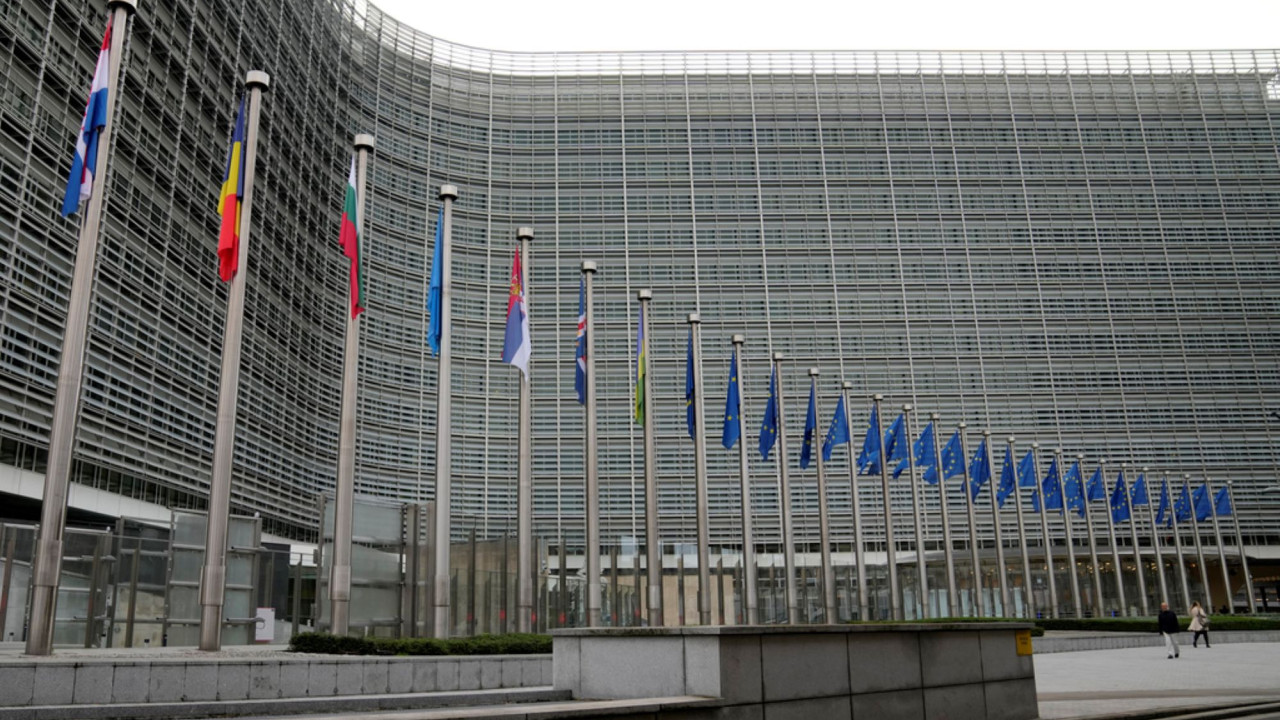 Το «ανάχωμα» στην ακρίβεια ζητούμενο της Συνόδου Κορυφής