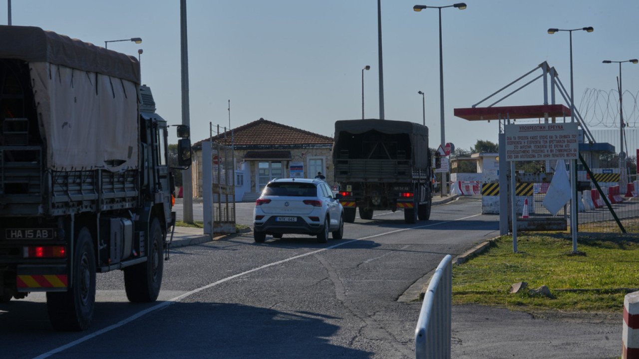 Κύπρος: Ανάστατοι οι κάτοικοι στο Ακρωτήρι: «Μας έπιασαν στον ύπνο»