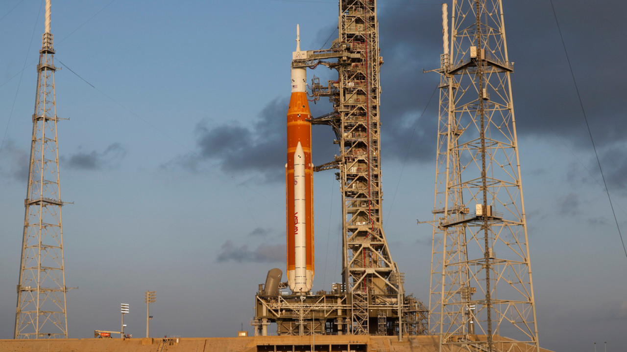 Artemis II: Η αντίστροφη μέτρηση έχει ξεκινήσει. Τι θα συμβεί τη στιγμή της εκτόξευσης