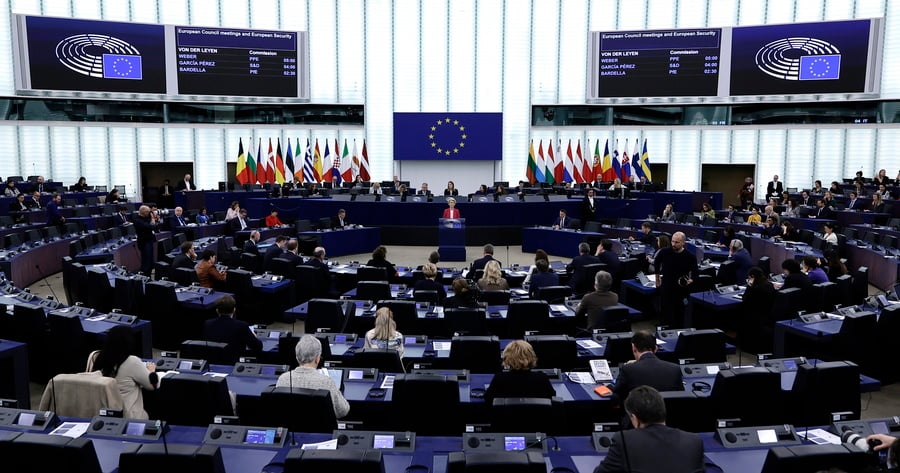 «Πράσινο φως» για την πρώτη διεθνή, νομικά δεσμευτική συνθήκη για την Τεχνητή Νοημοσύνη