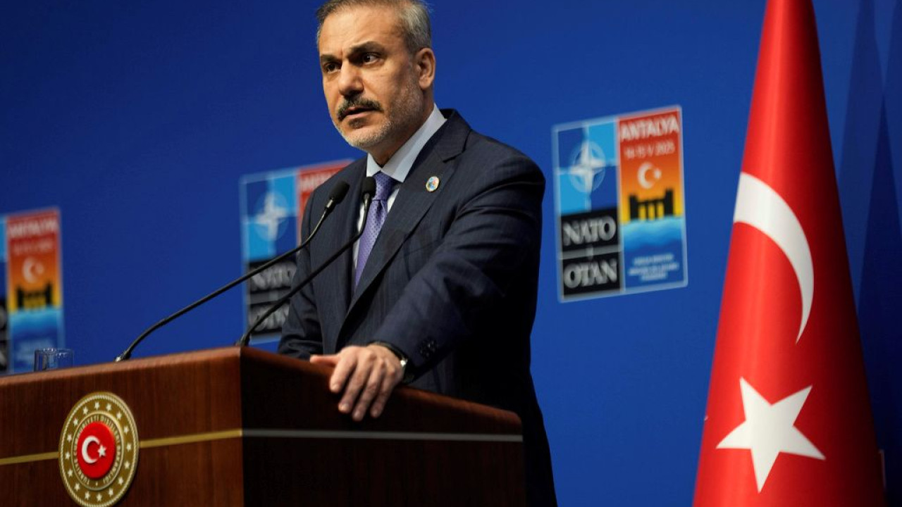 Φιντάν: Το Ιράν αρνήθηκε την ευθύνη για τους πυραύλους κατά της Τουρκίας