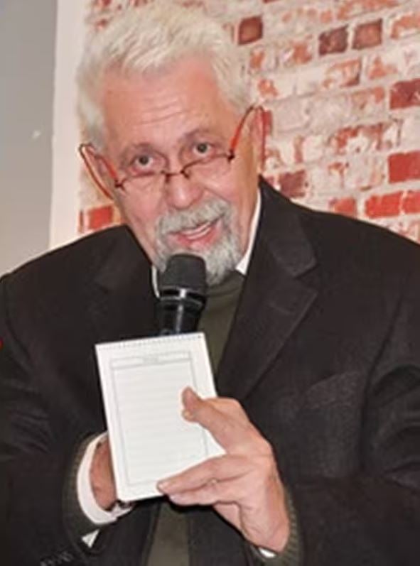 Πέθανε ο ποιητής Γιάννης Καρατζόγλου