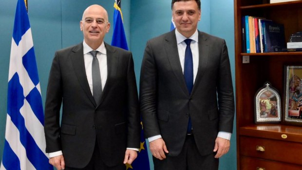 Η ναυπήγηση του Εθνικού Πλοίου επί τάπητος στη συνάντηση Κικίλια - Δένδια
