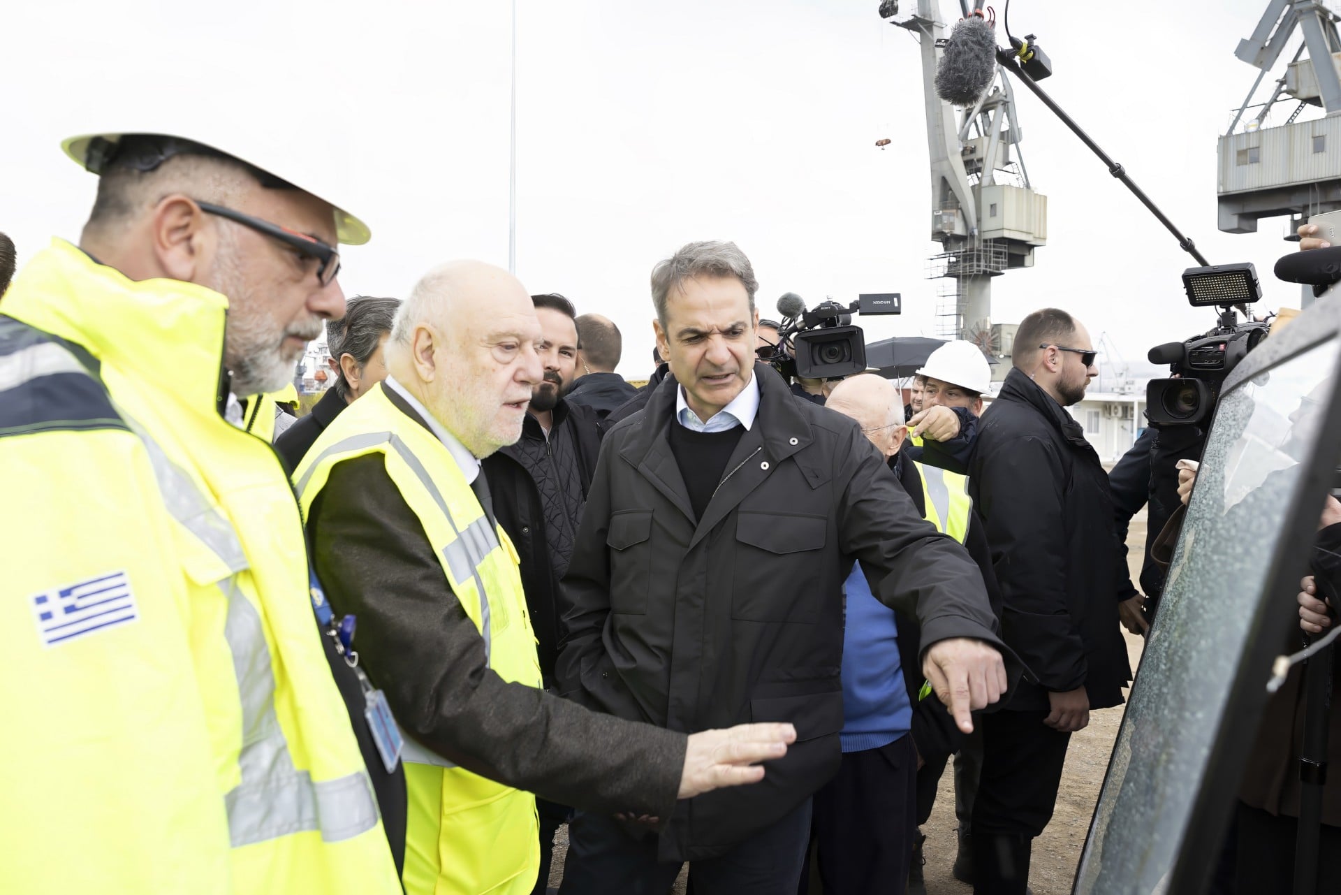 Επίσκεψη του Κ. Μητσοτάκη στο λιμάνι της Θεσσαλονίκης με φόντο την επέκταση του Προβλήτα 6