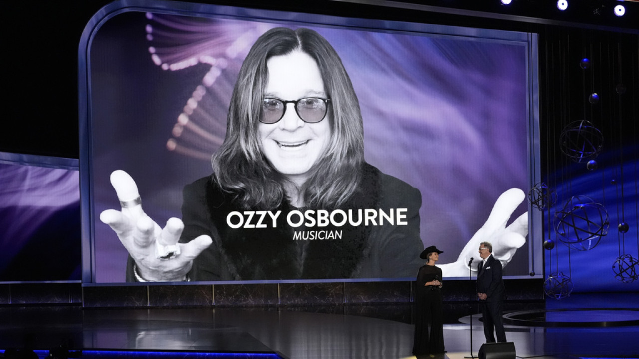 Τεράστιο άγαλμα του Όζι Όσμπορν αποκαλύπτεται στο Hellfest