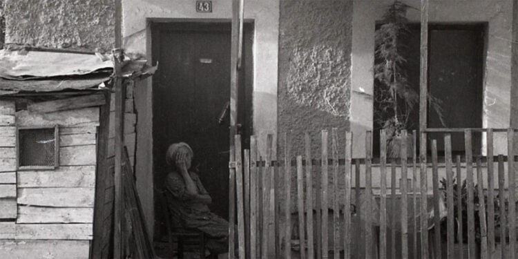 Τα σπίτια της προσφυγιάς που το κράτος ήθελε να ξεχάσει – Και η μαρτυρία του Αλέξανδρου Τζώνη
