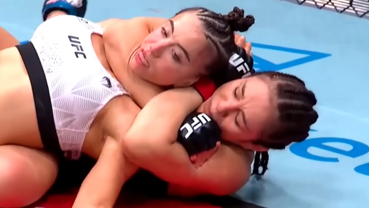 Αθλήτρια του UFC πήγε να πνίξει την αντίπαλό της μετά από νοκ άουτ - Δείτε βίντεο