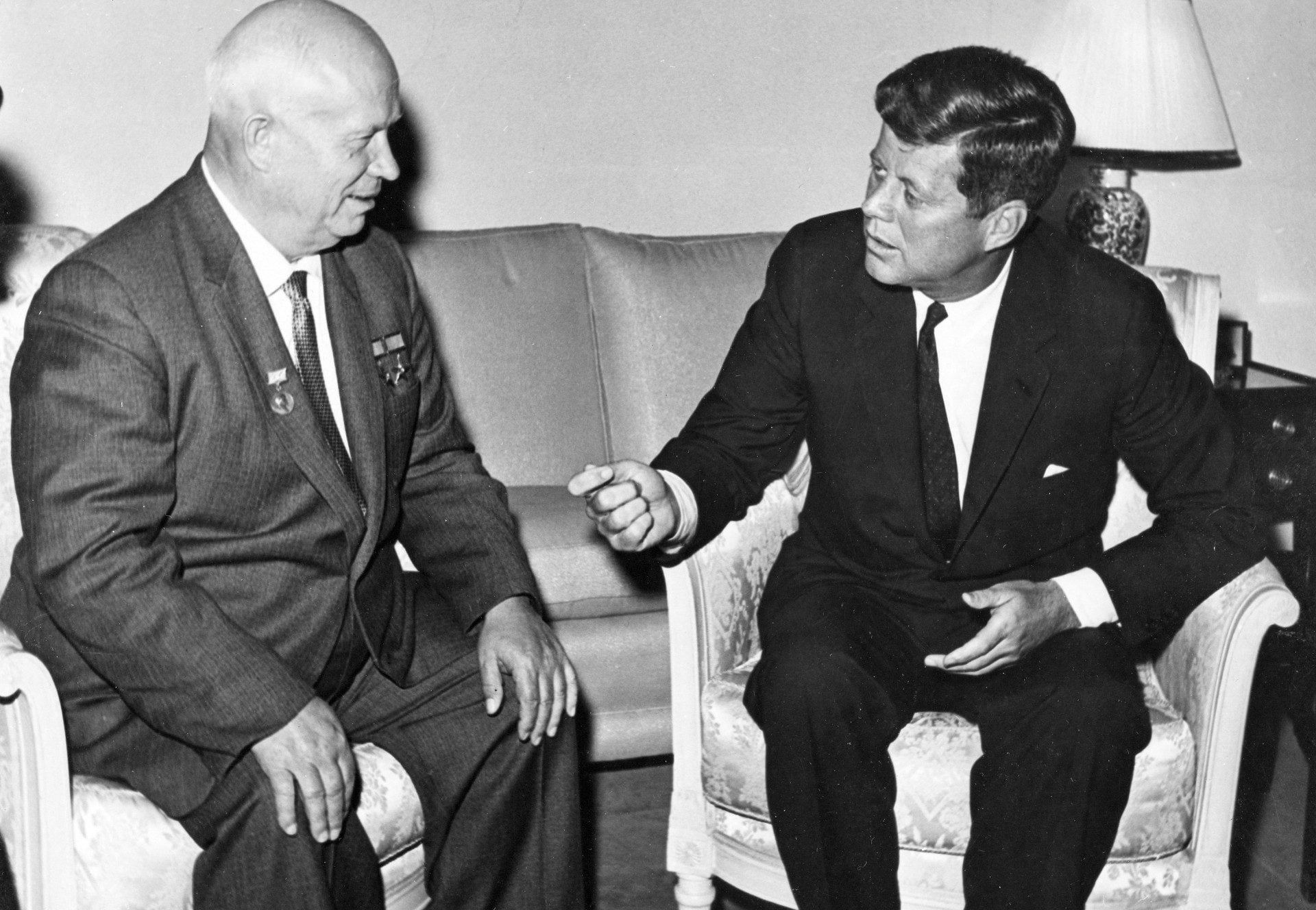 Η Ρωσία κατονόμασε ως «ξένη πράκτορα» δισέγγονη του Σοβιετικού ηγέτη Χρουστσόφ