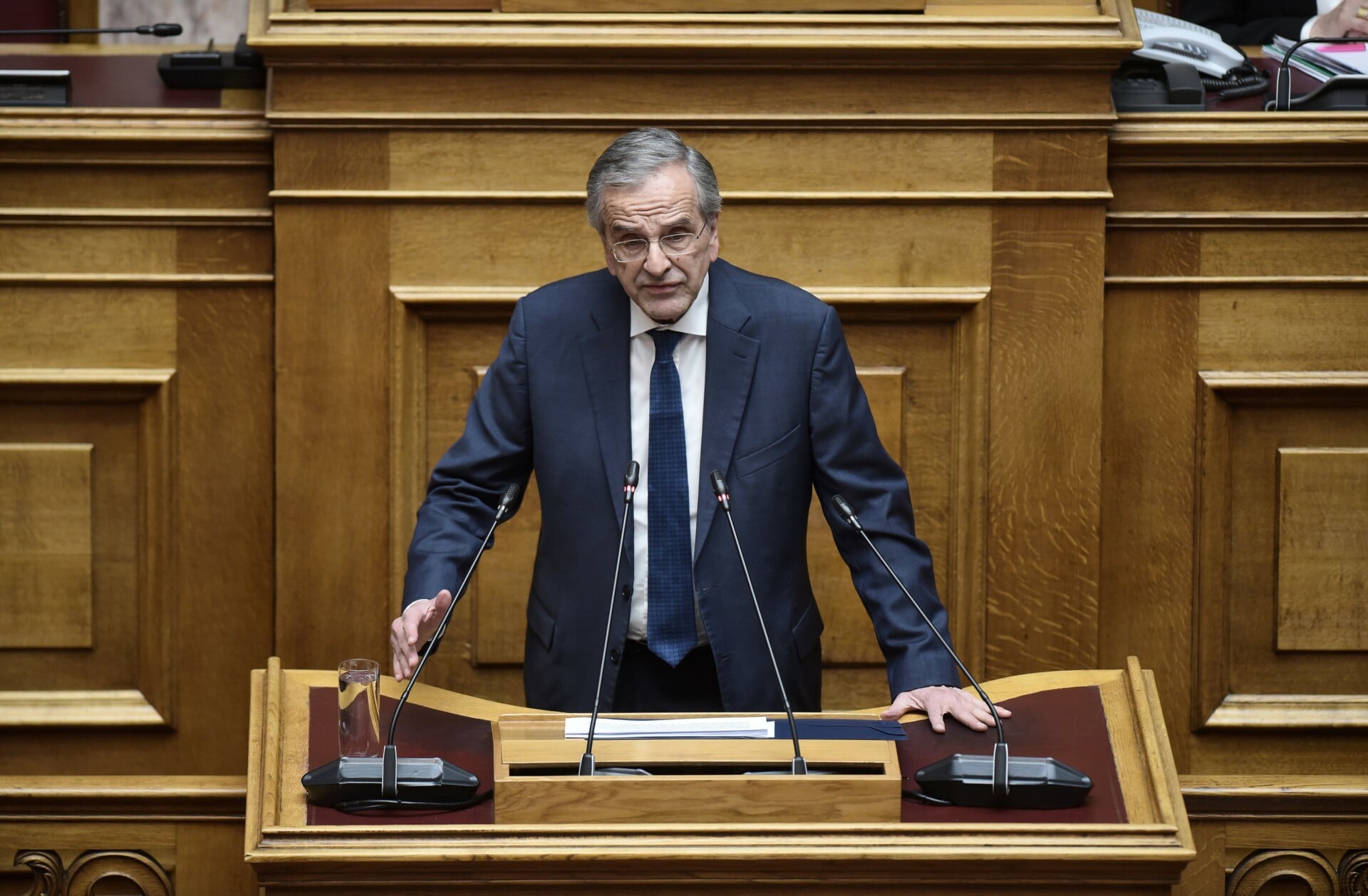 Αντ. Σαμαράς σε Κ. Μητσοτάκη: Τι εννοεί όταν μιλά για «επαγγελματίες ανησυχούντες»;