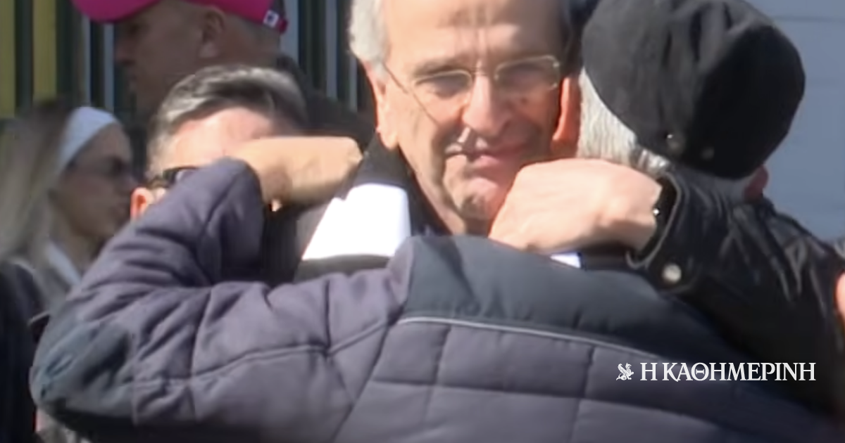 Η μπλόφα Σαμαρά και η αποχή του Καραμανλή