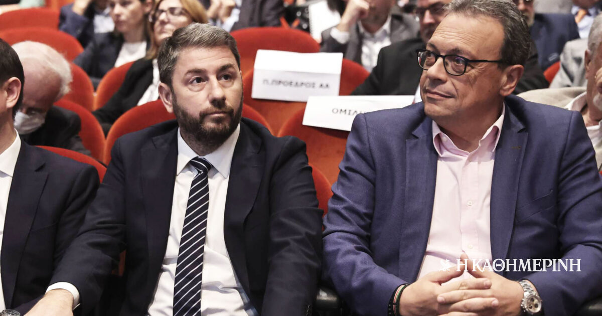 Πρόσκληση ΠΑΣΟΚ σε Σωκράτη Φάμελλο και Αλέξη Χαρίτση