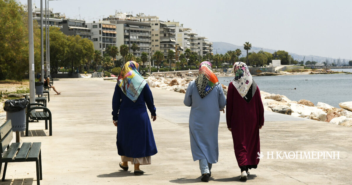 Μπούργκα: Υπαρκτό πρόβλημα ή μάχη χωρίς αντίπαλο;