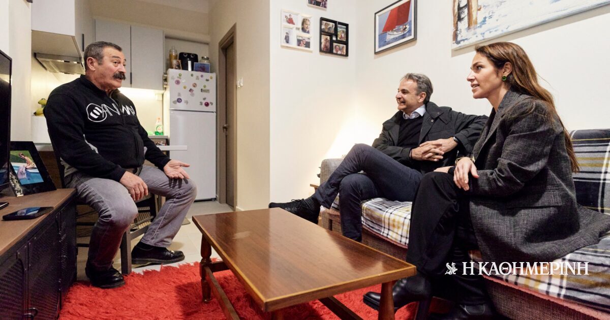 Θεσσαλονίκη: Επίσκεψη Μητσοτάκη σε 63χρονο που διαμένει σε κοινωνική κατοικία