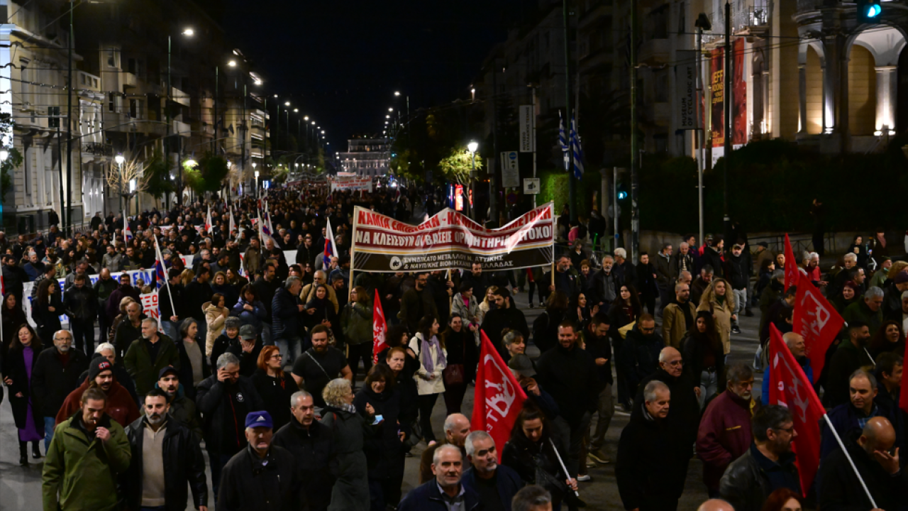 Αντιπολεμικό συλλαλητήριο στην Αθήνα | ΣΚΑΪ
