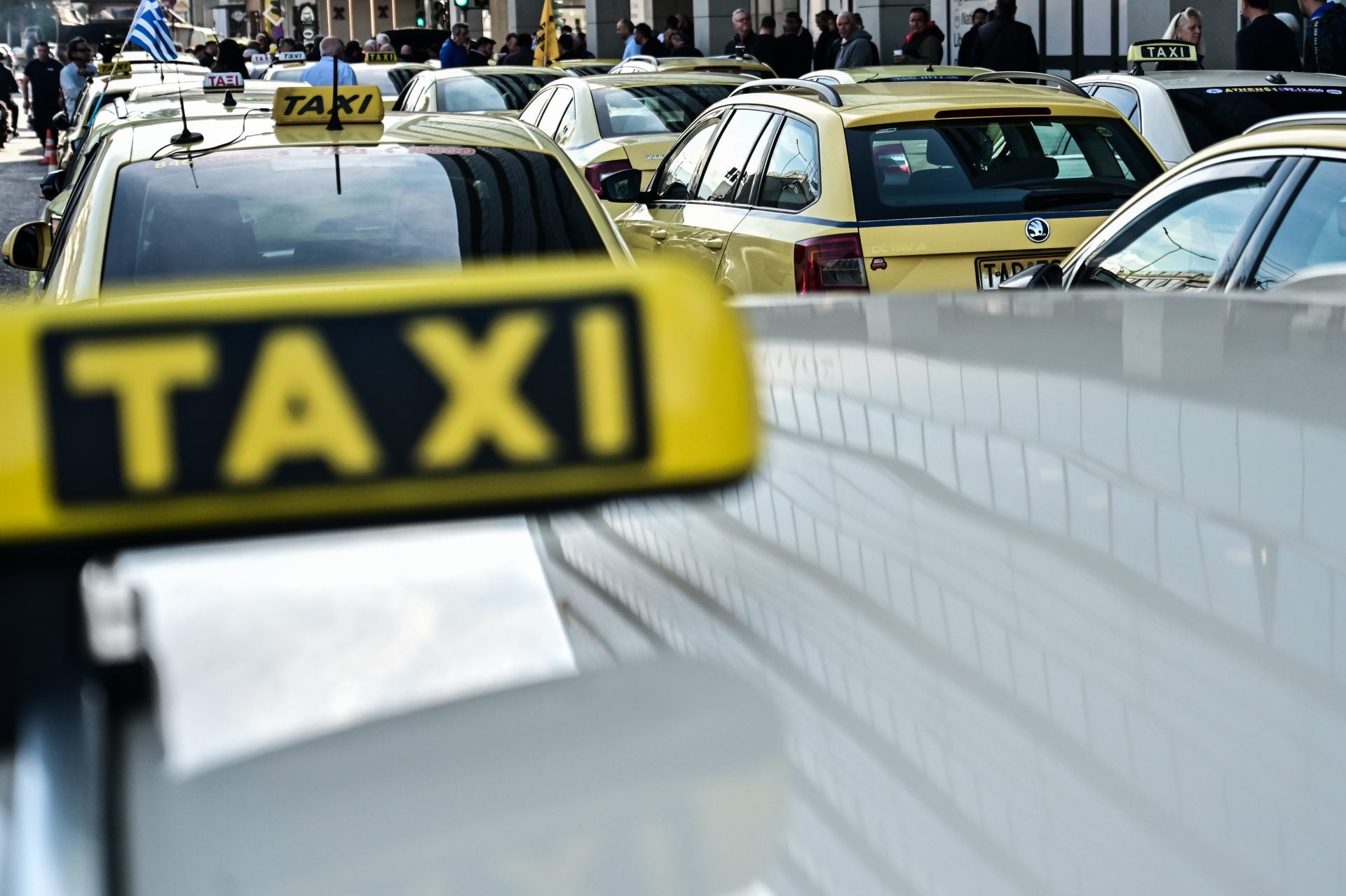 Χειρόφρενο τραβούν οι οδηγοί – Απεργία διαρκείας