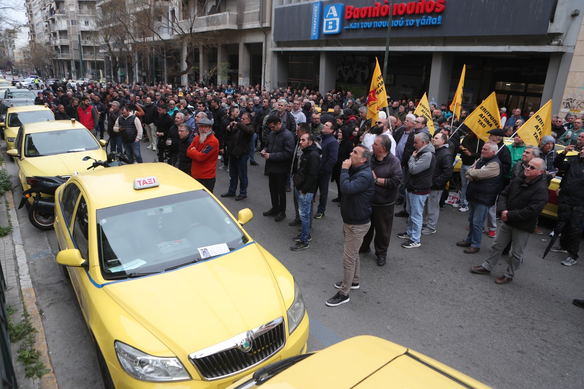 Ταξί: Πανελλαδική απεργία και αύριο