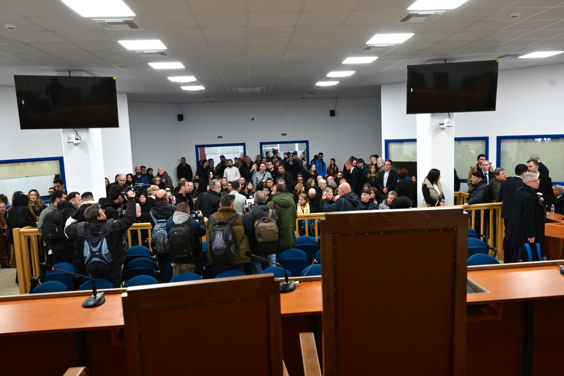 Η εισαγγελέας πρότεινε να απορριφθεί αίτημα για διακοπή της δίκης