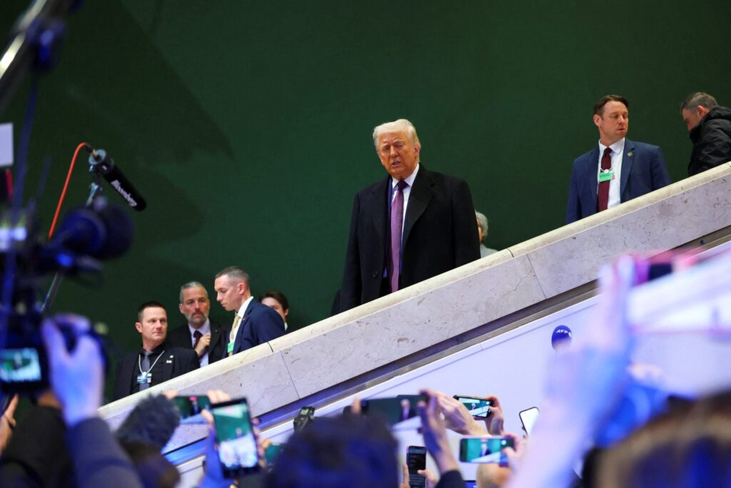 Γιατί ο Τραμπ υποτίμησε την στρατιωτική δύναμη του Ιράν και τα βάζει με τον Τύπο