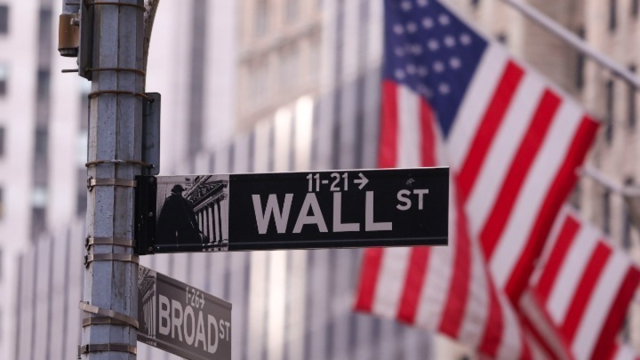 Με κέρδη έκλεισε η Wall Street εν μέσω αισιοδοξίας για αποκλιμάκωση στη Μέση Ανατολή