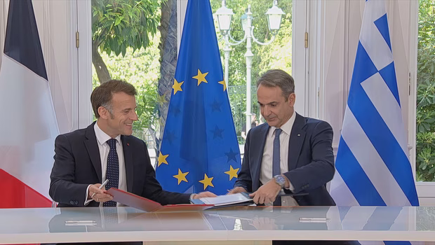 Εννέα συμφωνίες υπέγραψαν Μητσοτάκης και Μακρόν - Τι περιλαμβάνουν