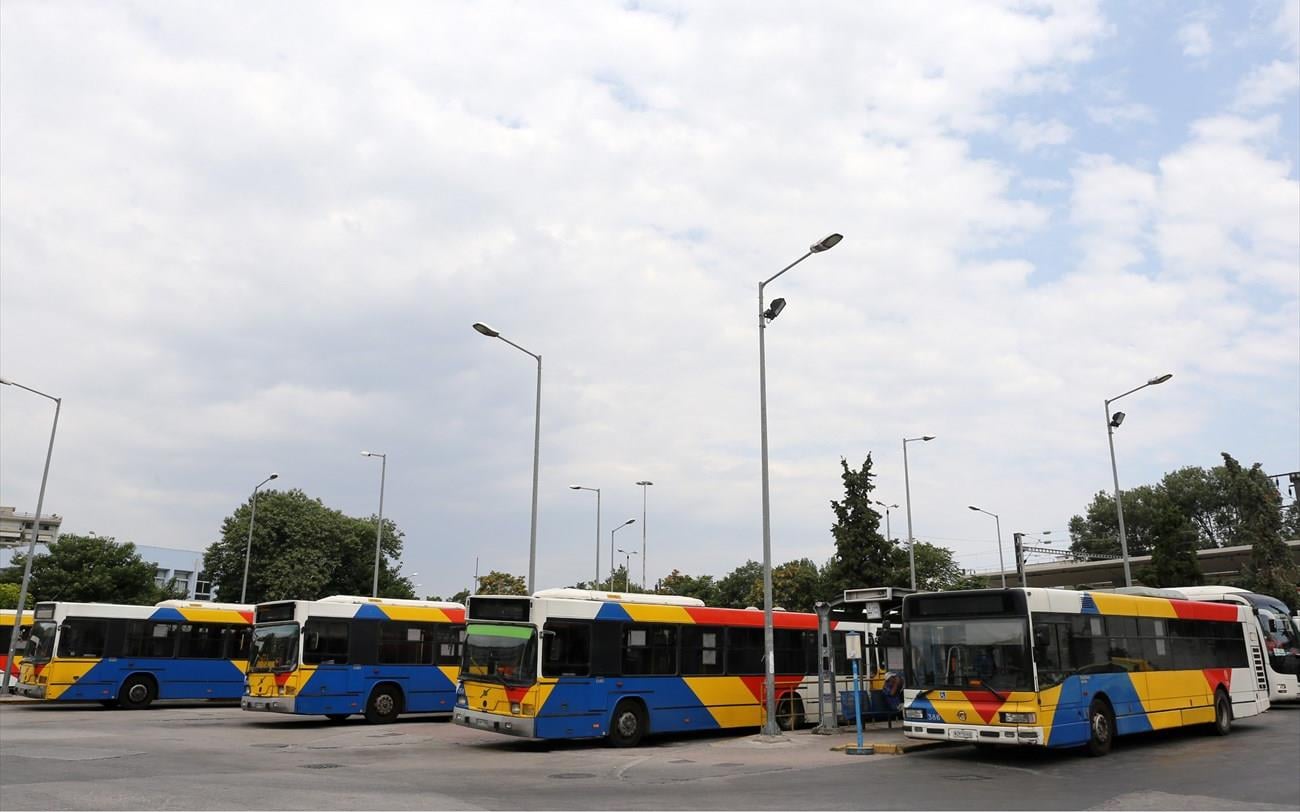 Νεαροί βανδάλισαν παροπλισμένα λεωφορεία του ΟΑΣΘ στο Ωραιόκαστρο