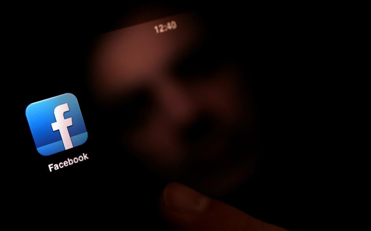 «Δεν εμποδίζει την πρόσβαση στο Facebook στους κάτω των 13»