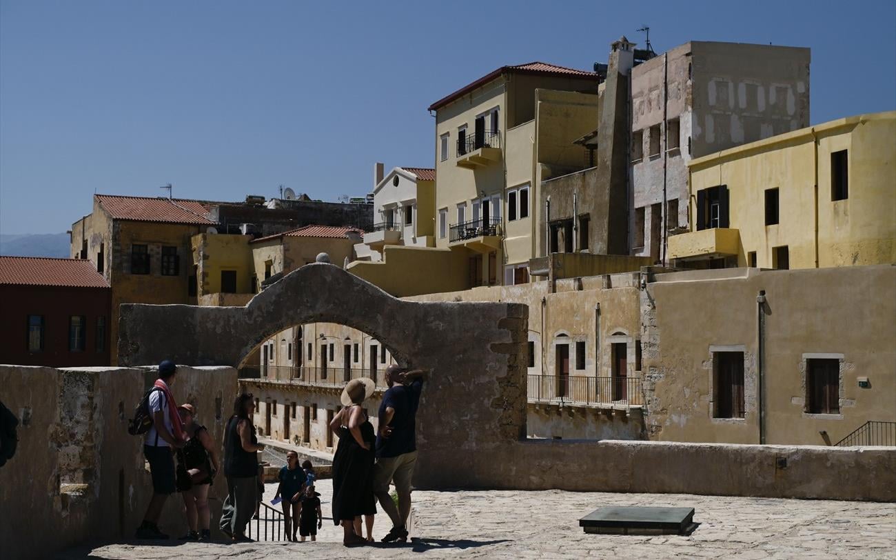 Αίθριος ο καιρός με τοπικές βροχές στα βόρεια