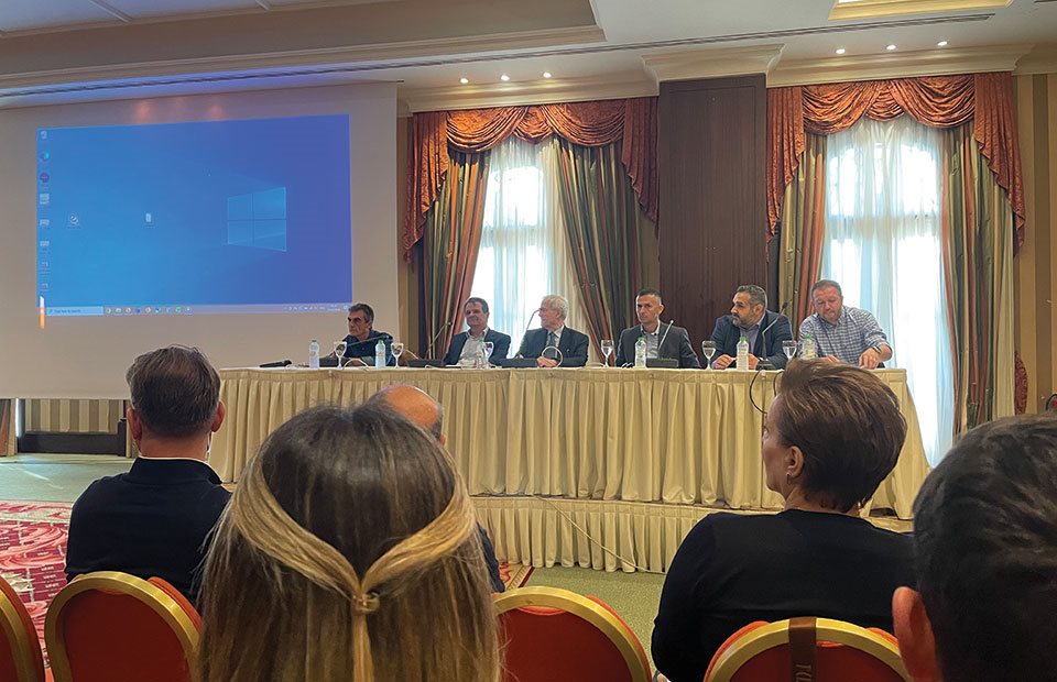 Από ψιλό κόσκινο περνάει την ποιότητα συμπύρηνων φέτος η ντόπια βιομηχανία