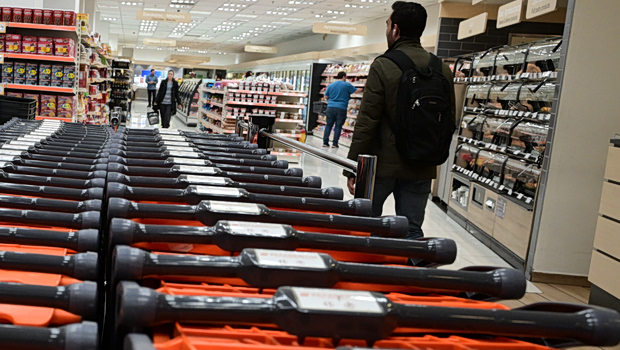 Αντιπολιτευτικά πυρά για ακρίβεια και σκάνδαλο ΟΠΕΚΕΠΕ - «Είμαστε στον βυθό της αγοραστικής δύναμης»