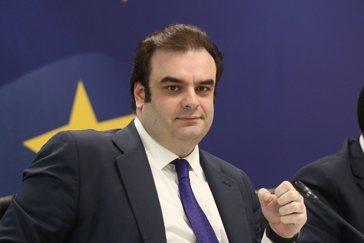 Το υπερπλεόνασμα φέρνει επέκταση μέτρων για κρίση Κόλπου