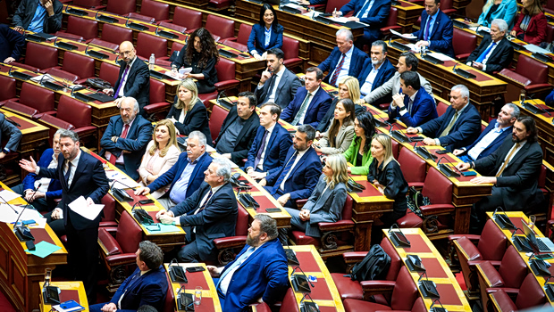 Tο ΠΑΣΟΚ, το «βαθύ γαλάζιο» του ΟΠΕΚΕΠΕ και ο εκλογικός νόμος