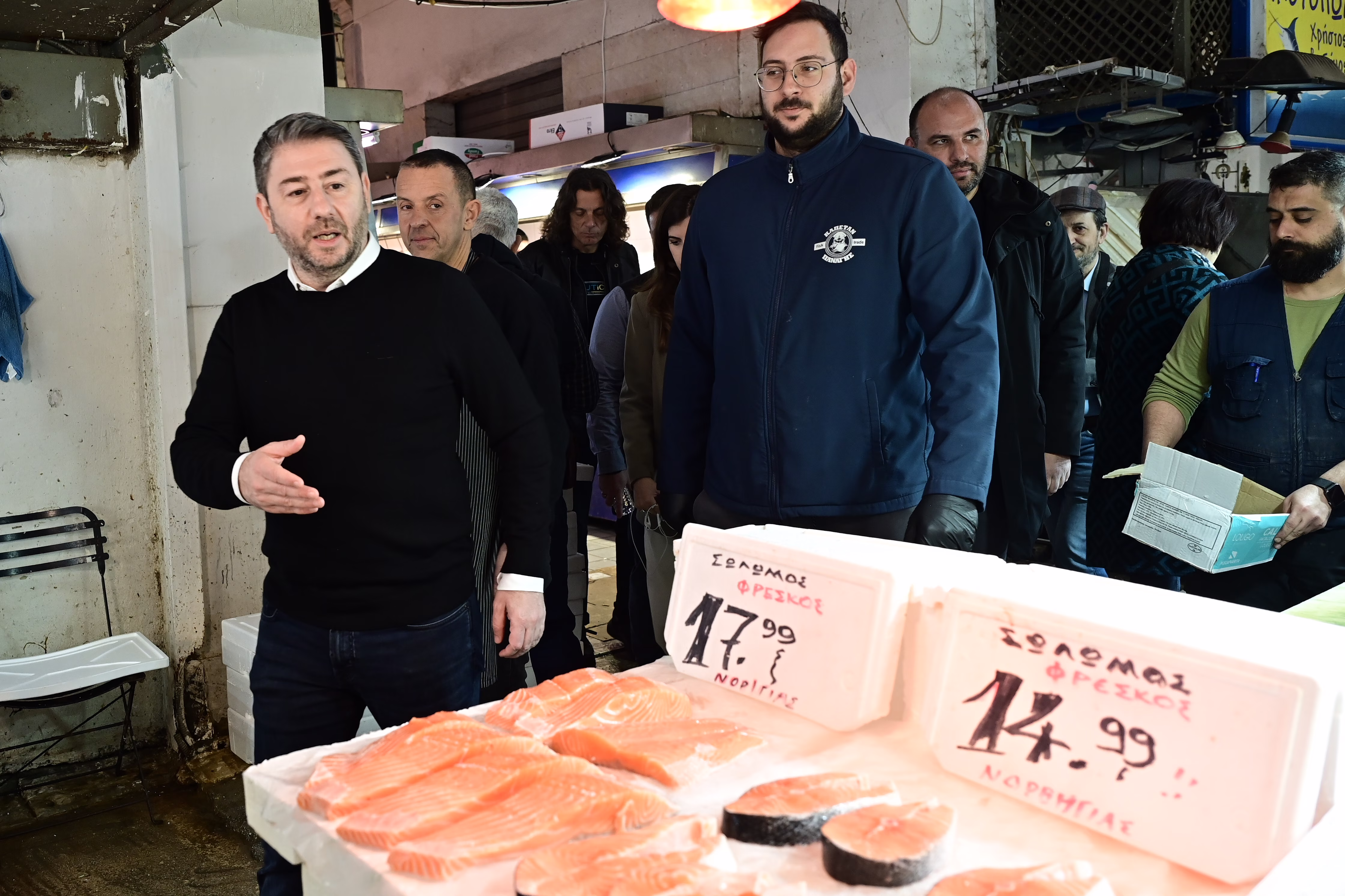 Στη Βαρβάκειο ο Ανδρουλάκης: «Τελευταίοι σε αγοραστική δύναμη στην ΕΕ οι Έλληνες - Η κυβέρνηση παράγει σκάνδαλα, όχι λύσεις»