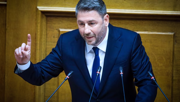 Στο «τερέν» της οικονομίας η μάχη ΠΑΣΟΚ και ΝΔ - Ομιλία Ανδρουλάκη σήμερα στη Βουλή