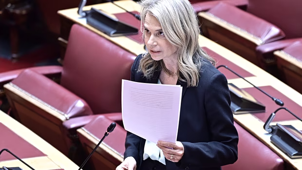 Μιλένα Αποστολάκη: Η κυβέρνηση άφησε τους πολίτες εκτεθειμένους στον ακριβό δανεισμό και στις καταχρηστικές χρεώσεις