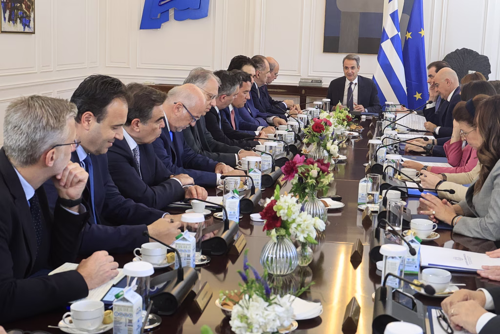ΚΚΕ: «Μίζερη είναι η πολιτική της κυβέρνησης, που καλεί τον λαό να πει και “ευχαριστώ” για το “μέρισμα κοροϊδίας”»