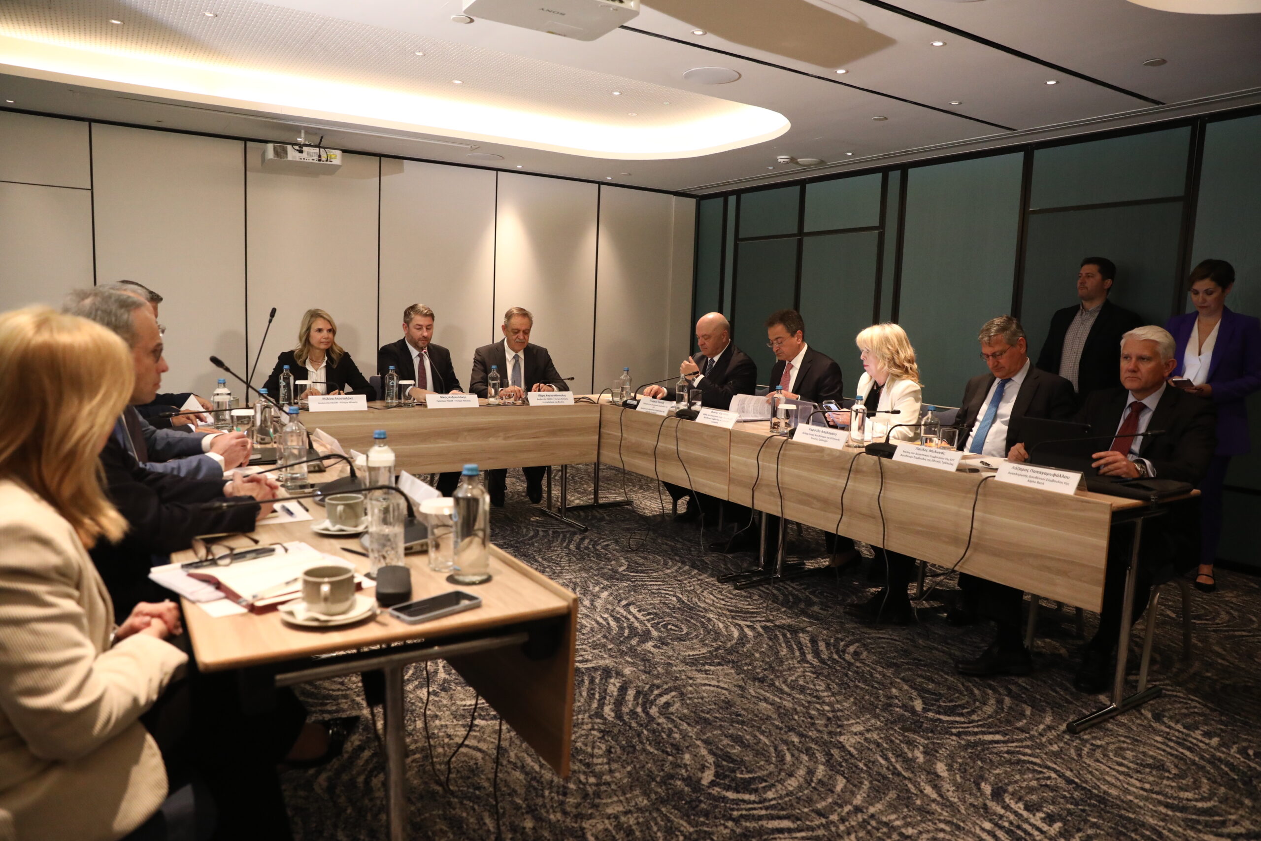 Ανδρουλάκης: Πρέπει να μπουν κανόνες για την εύρυθμη λειτουργία των τραπεζών προς όφελος της κοινωνίας και της οικονομίας