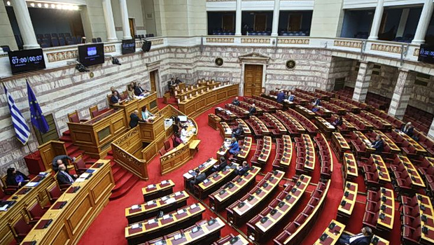 «Η δεδηλωμένη της κυβέρνησης στηρίζεται σε υπόδικους, εκλογές τώρα», λέει η αντιπολίτευση