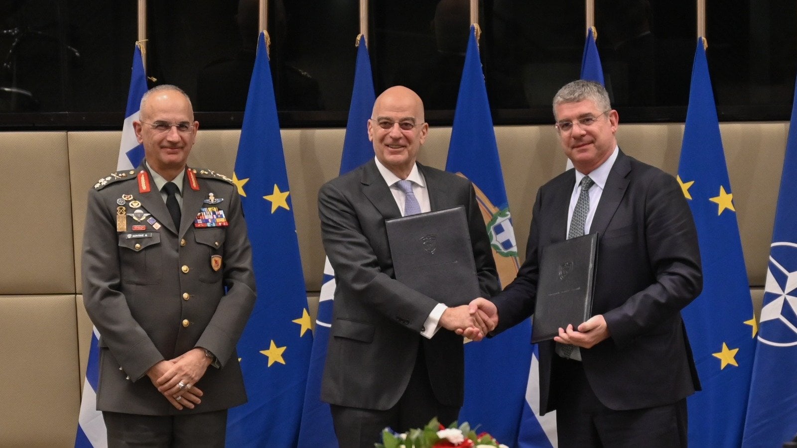Ενεργειακή αναβάθμιση στρατοπέδων και εξοικονόμηση 17,2 εκατ. ευρώ ετησίως